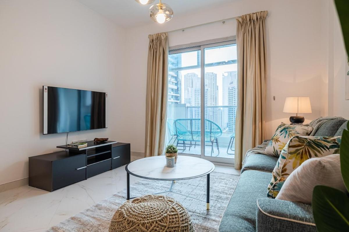 2 Bedroom Apartment I Marina Diamond 4 I Close To Metro Dubai Exterior photo